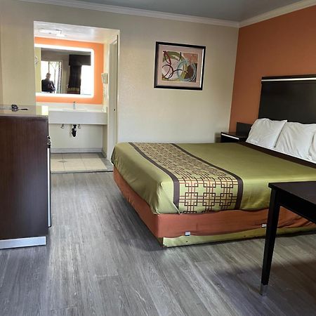 Rivera Inn & Suites Motel Пико Ривера Екстериор снимка