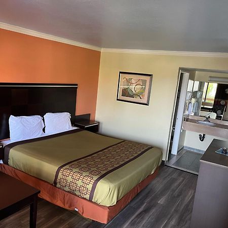 Rivera Inn & Suites Motel Пико Ривера Екстериор снимка