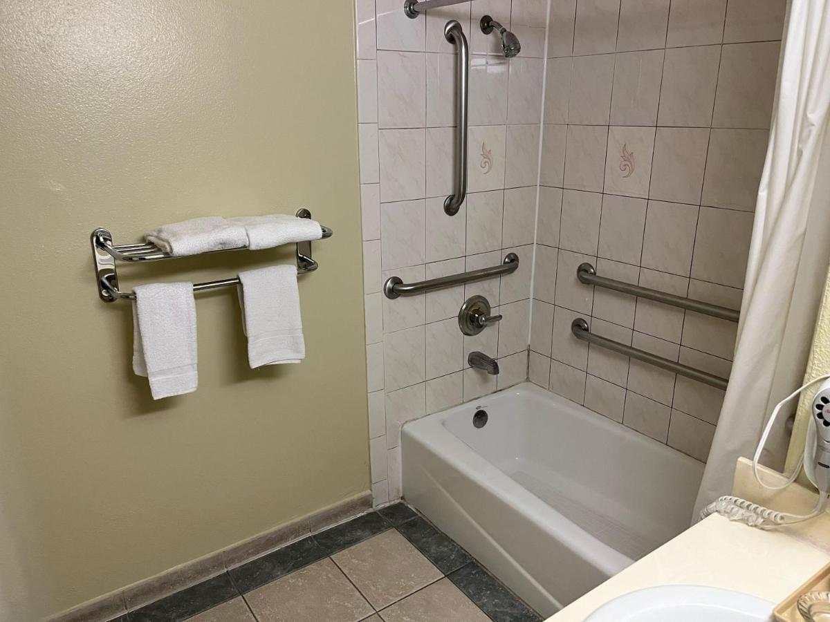 Rivera Inn & Suites Motel Пико Ривера Екстериор снимка