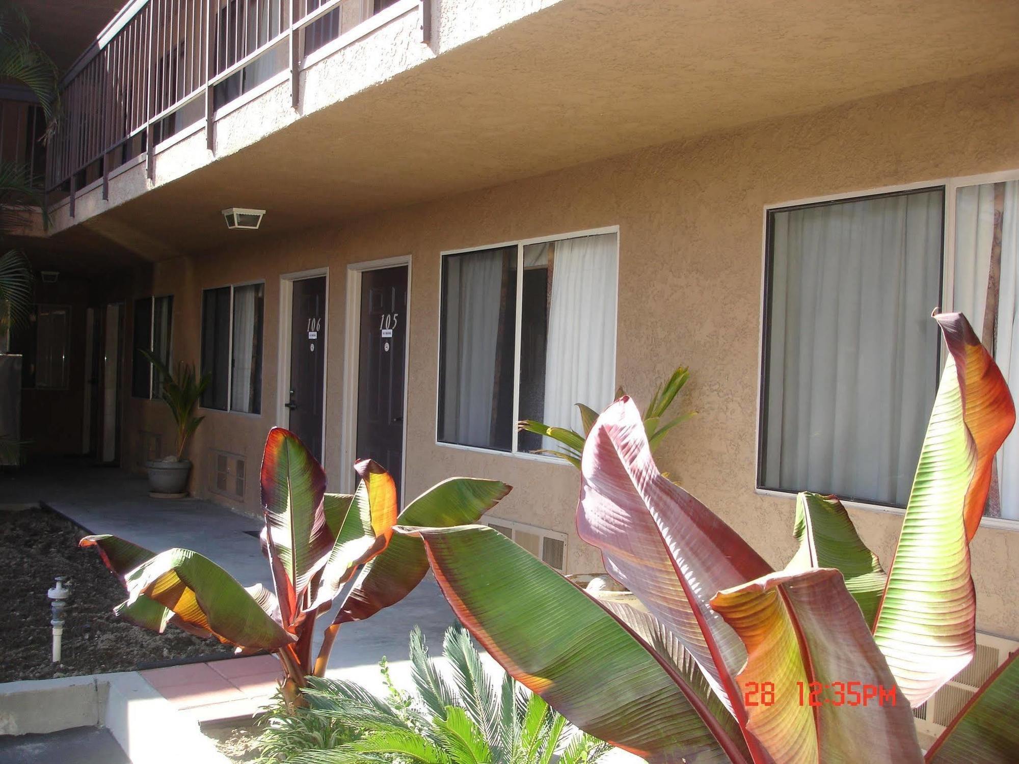 Rivera Inn & Suites Motel Пико Ривера Екстериор снимка